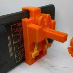 Wall Mount Gripping Smartphone Printable 3d model