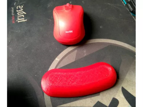 Pink Wireless Mouse 3d model