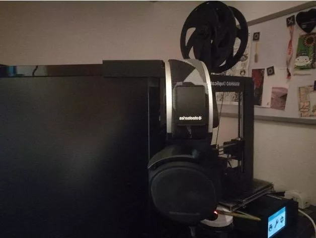 Square Lcd Monitor With Pc Mouse 3d model