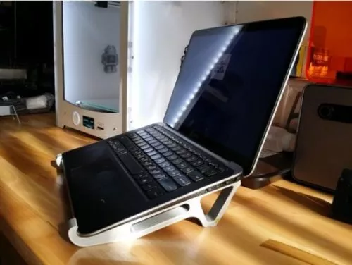 Old Style Laptop Computer 3d model