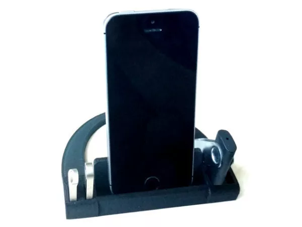 Smartphone & Usb Drives Stand Printable 3d model Smartphone & Usb Drives Stand Printable 3d model