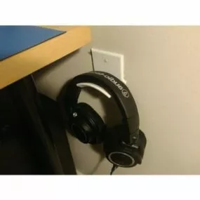 Wall Plate Headphone Holder Printable 3d model