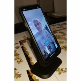 Printable Iphone X Magnetic Desk Stand 3d model