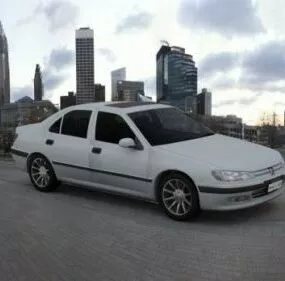 Vintage Peugeot 406 Car 3d model