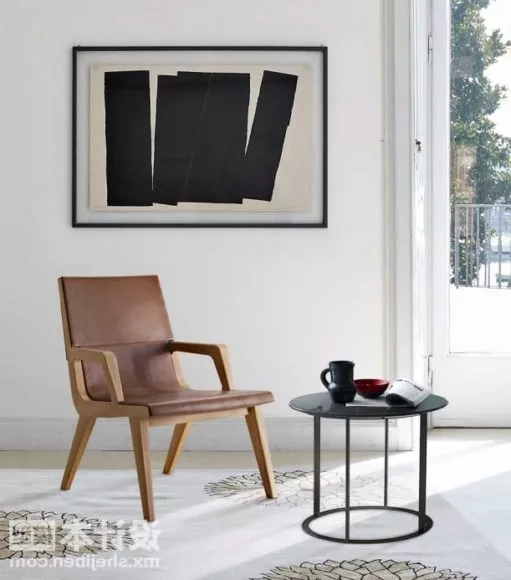 Small Coffee Table And Chair 3d model Small Coffee Table And Chair 3d model
