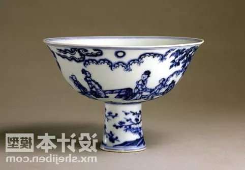 Glass Vase With Tiny Flower 3d model