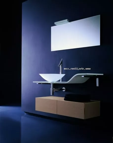 Side Mirror With Radius Edge 3d model